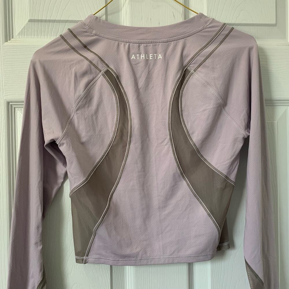 Athleta Ignite Lilac Purple Vented Cropped Long Sleeve Top Small - Picture 6 of 10